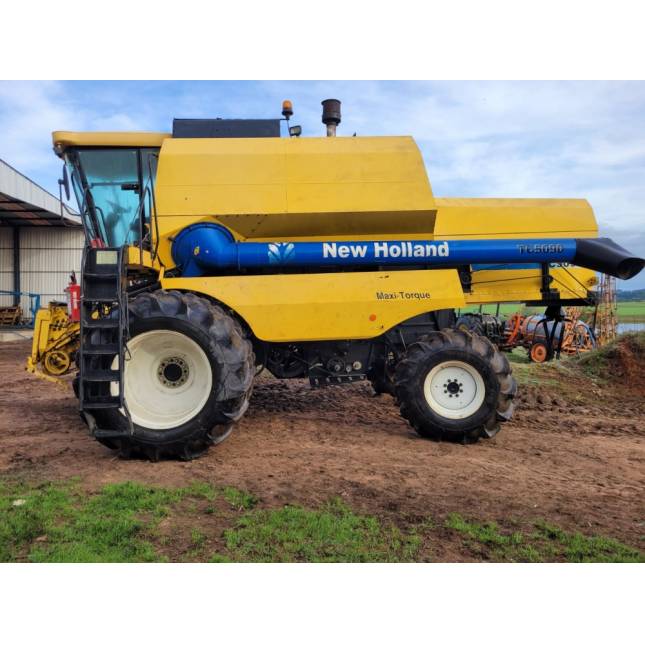 Colheitadeira New Holland TC5090 - Duas plataformas