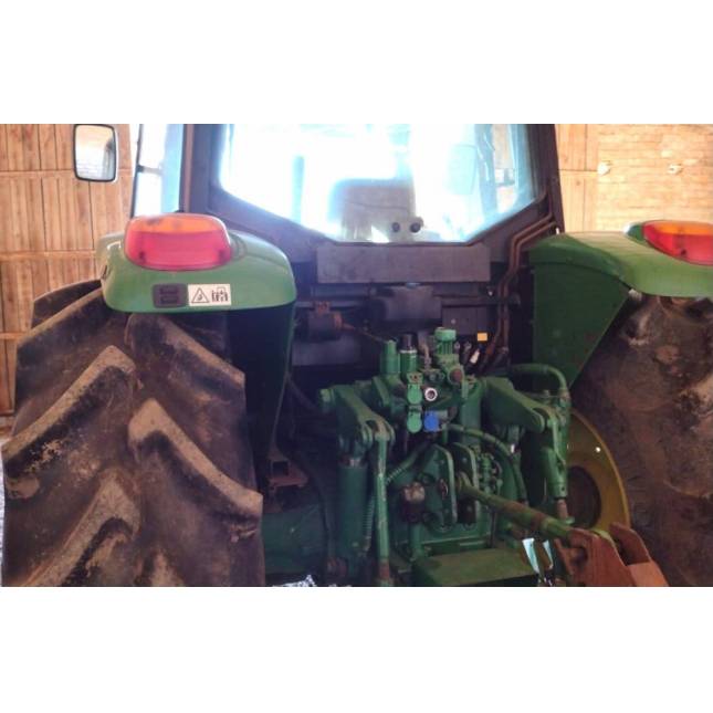 John Deere 6110J